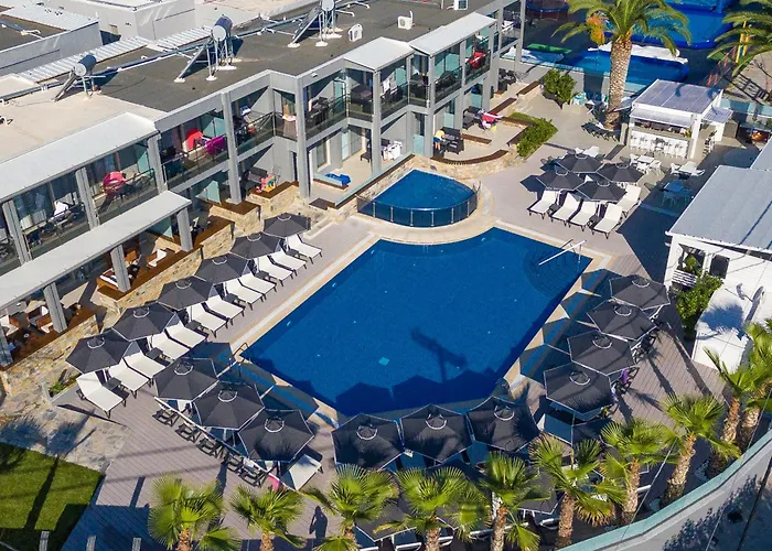 Dionysos Hotel & Suites