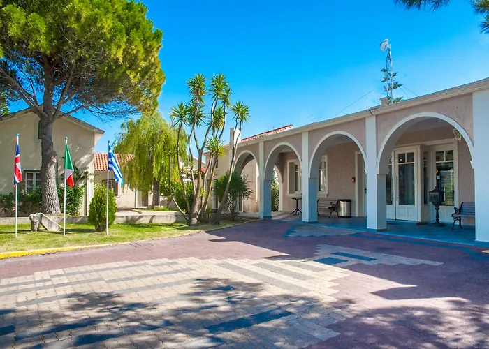 Mouikis Sun Village Λακήθρα