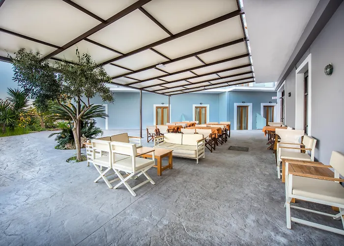 Porto Zorro Beach Hotel