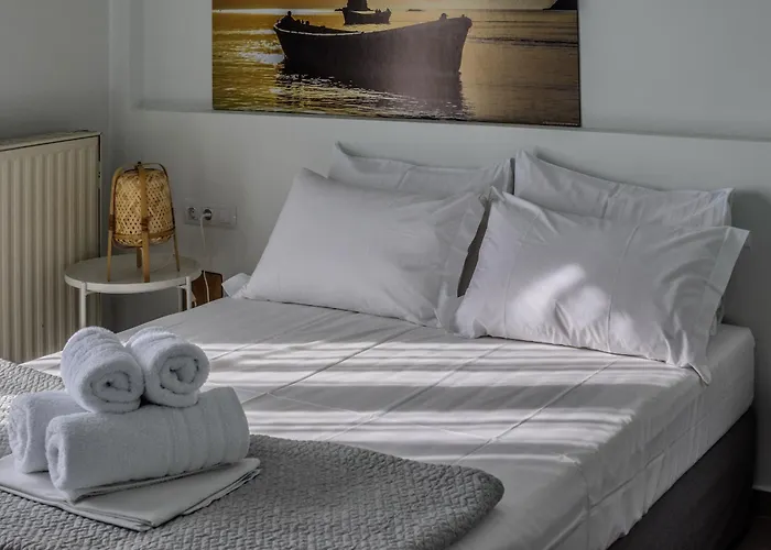 Pharos Apartments Gavrio