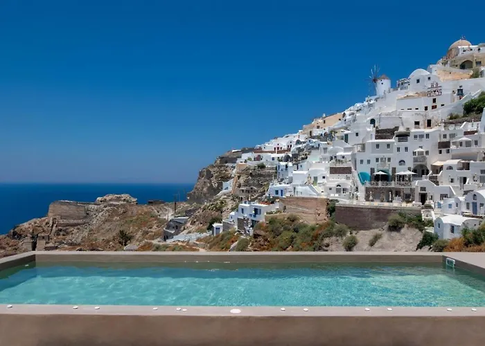 Old Castle Oia By Mr And Mrs White Villa