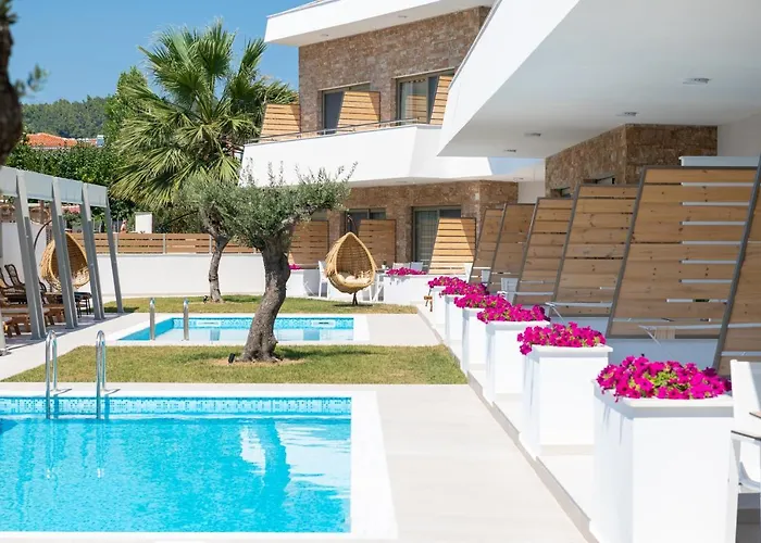 Imagine Luxury Suites Νικήτη