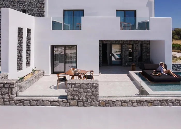 Milestones Naxos