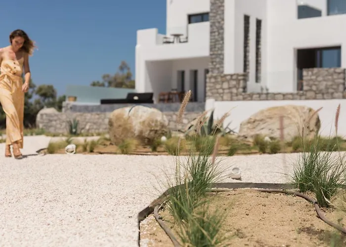 Milestones Naxos