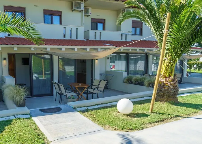 Zinozis Beach Apartments