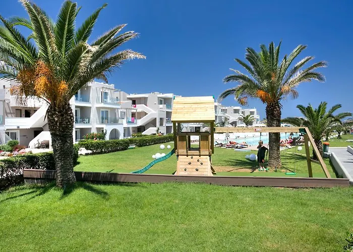 Santa Helena Beach