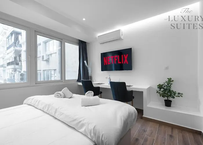 Adelle Apartments, The Luxury Suites