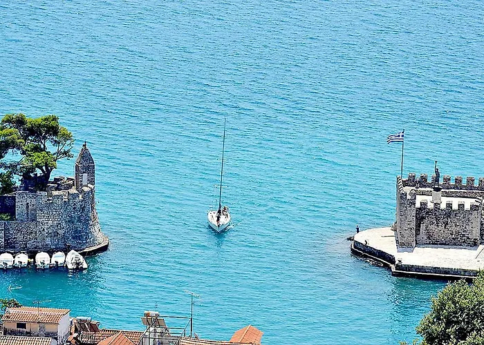 Nafpaktos-Luxury Suite