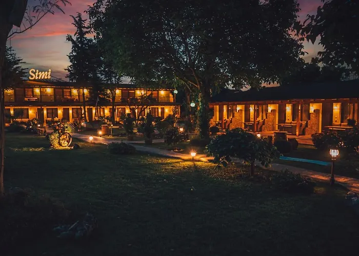 Simi Luxury Suites