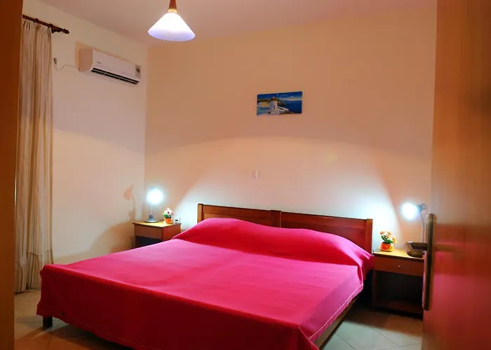 Nikos 2 Studios & Apartments