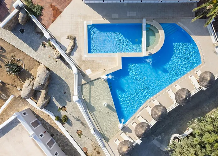 Kavuras Village & Suites