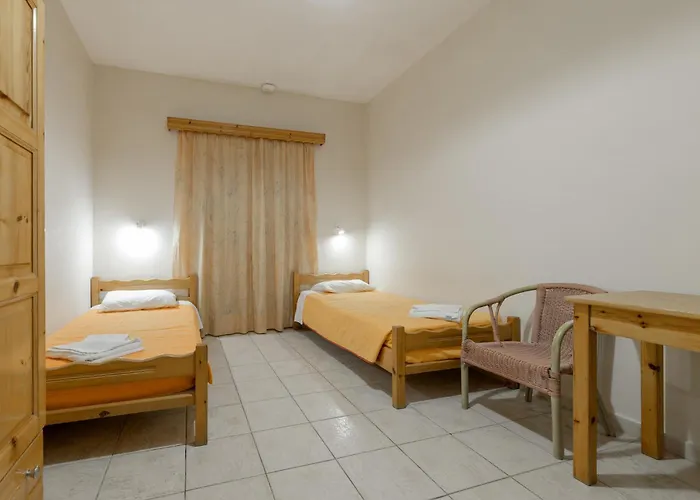 Pink Panther Studios & Apartments Laganas