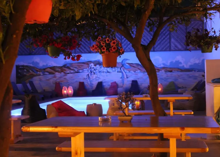 Frangiscos Hostel Parikia 
