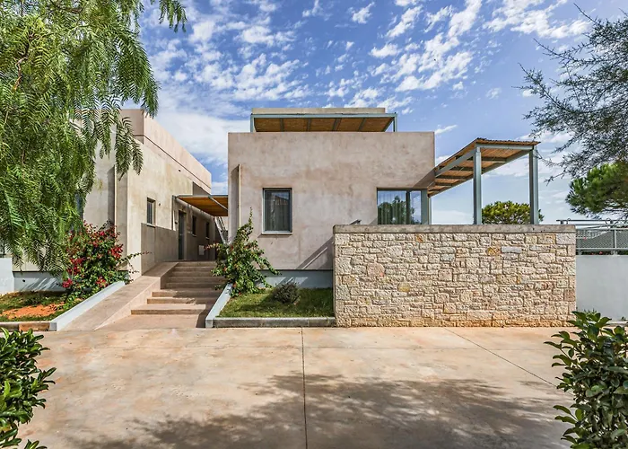 Callisto Seaside Homes & Suites