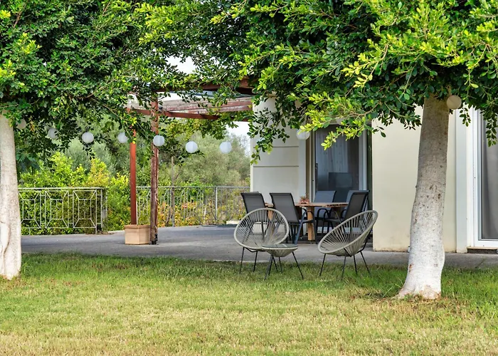 Piperitsa House For Nomads Or Families In The Countryside