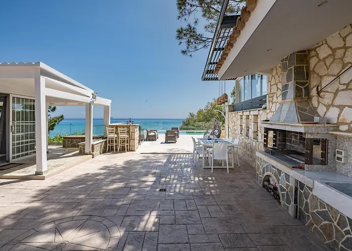 Addimare Sea View Villa, And Events Venue Alykes 