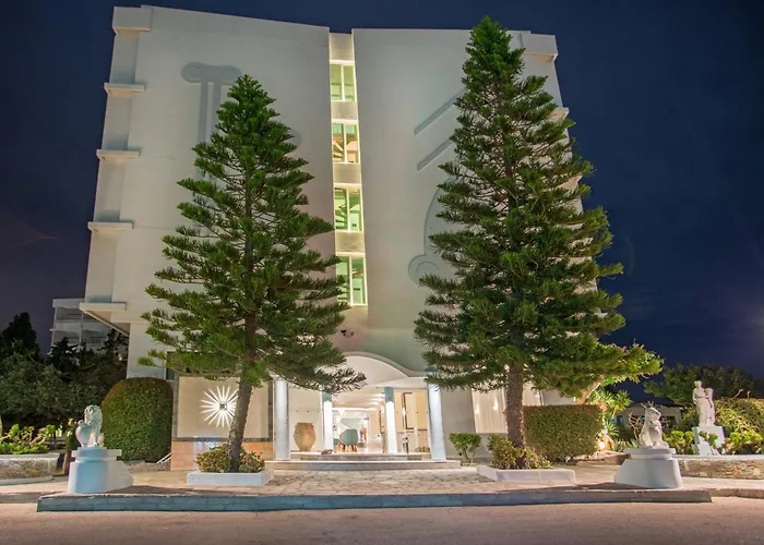 Atlantis Hotel Lambi 