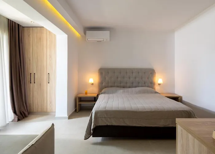 Lagomandra Beach Hotel