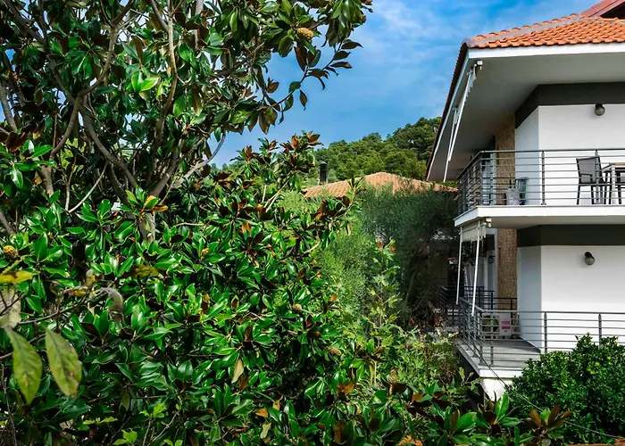 Newstory Suites Possidi