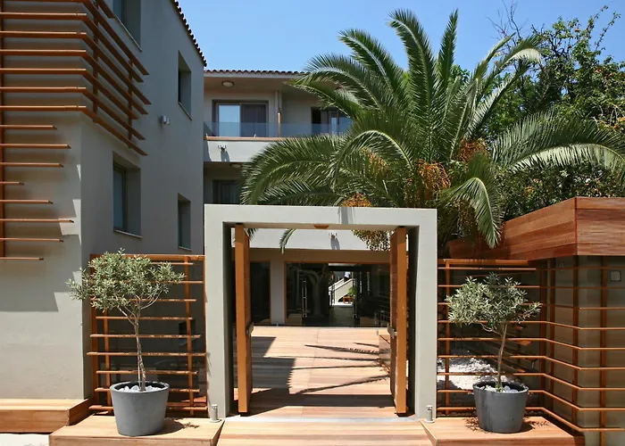 Bourtzi Hotel