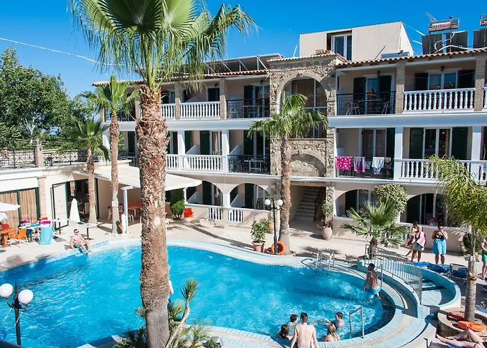 Zante Plaza & Apartments