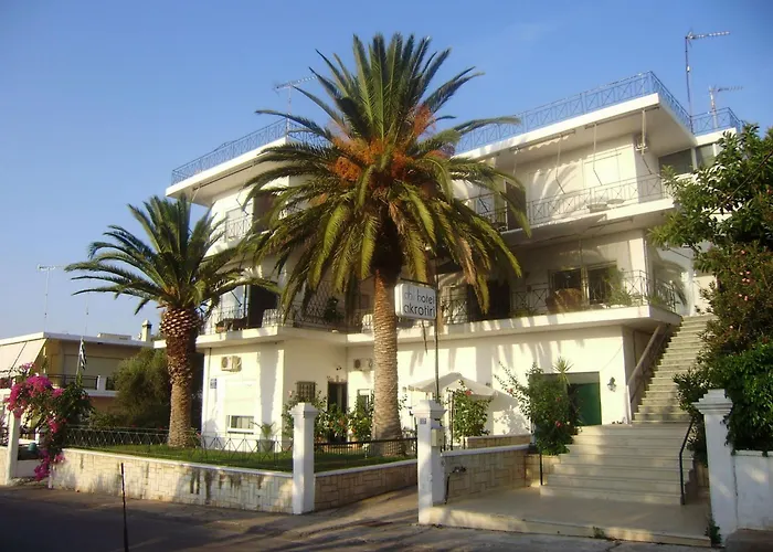 Akrotiri Hotel