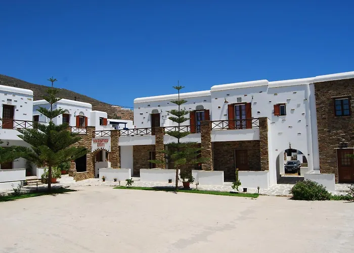 Tinos Suites & Apartments