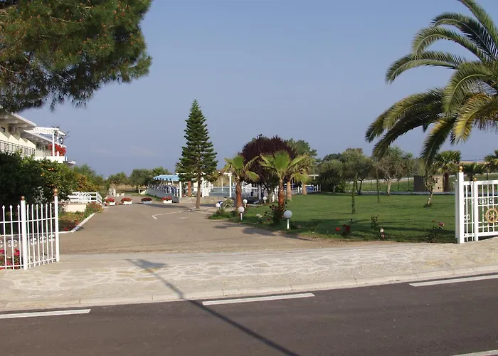 Lintzi Hotel