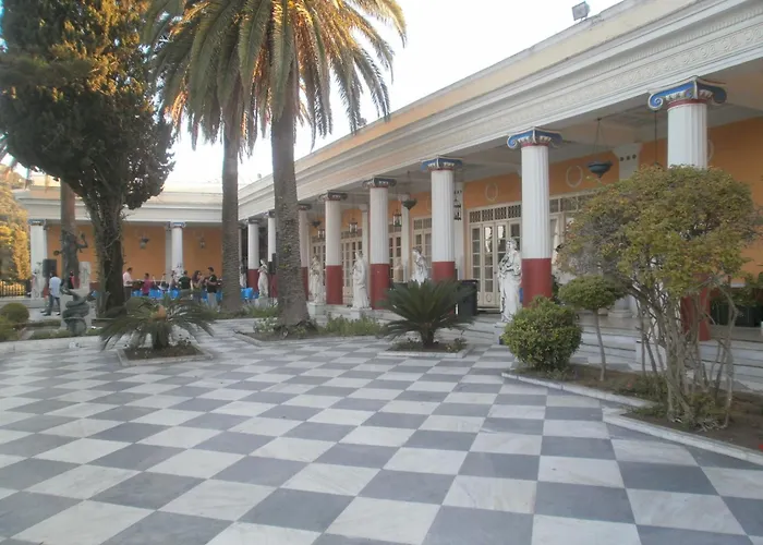 Hotel Perama