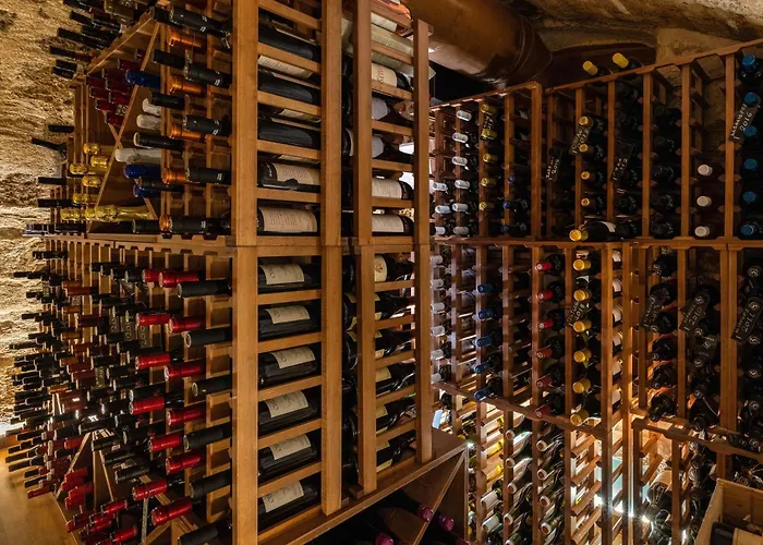 10Gr Boutique Hotel & Wine Bar