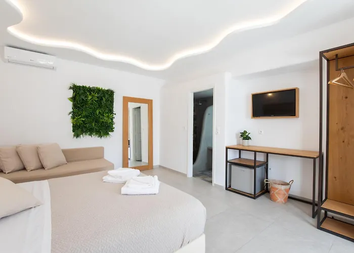 Agia Anna Beachfront Boutique Strand Paraga