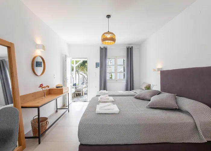 Agia Anna Beachfront Boutique Paraga 