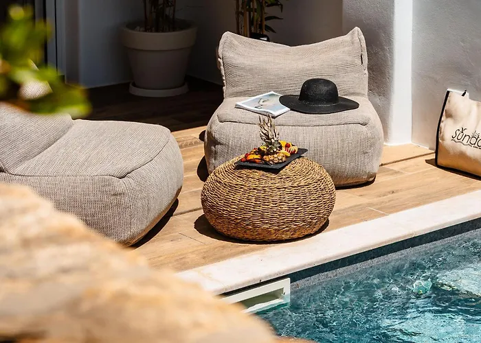 Sunday Luxury Suites