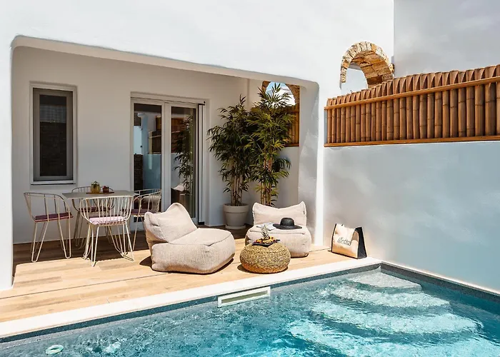 Sunday Luxury Suites