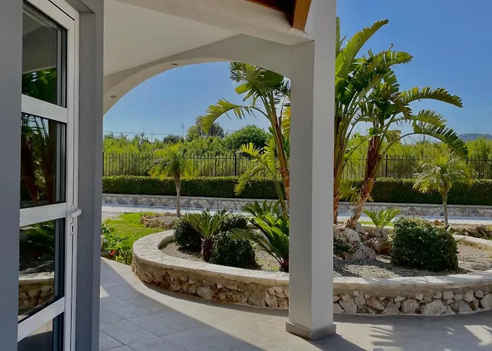 Kostas Studios