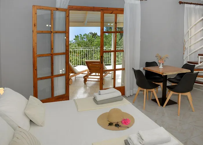 Albouro Seafront Apartments