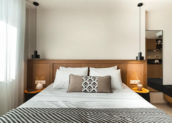 Elivia Boutique Suites Αλμυροπόταμος