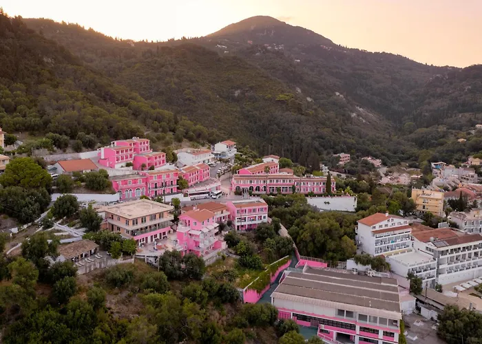The Pink Palace Hostel Agios Gordios 