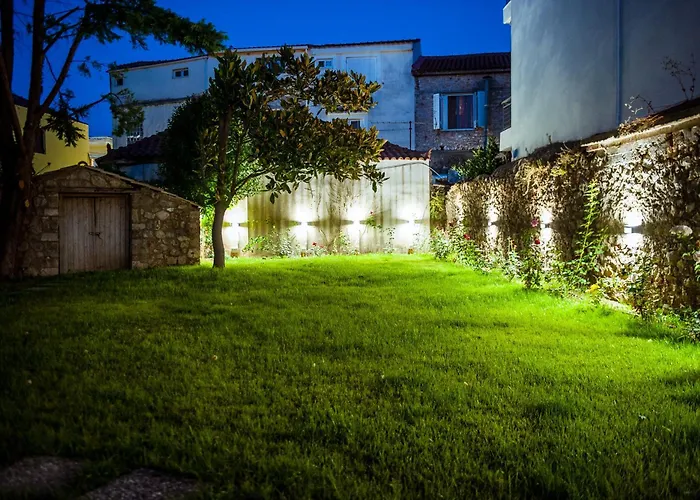Seafront Stone Suites Vonitsa