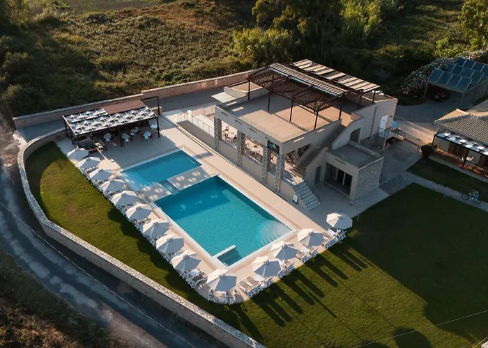 Niriides Luxury Villas