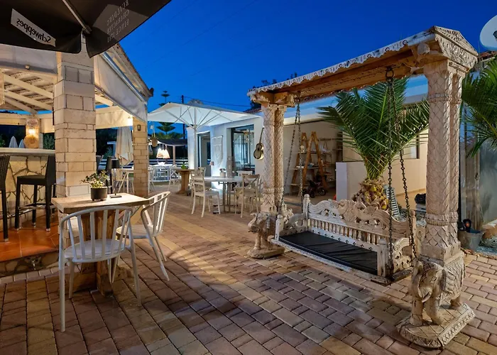 Nikos Apartments