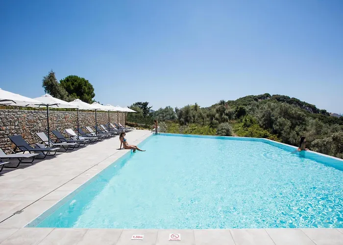 Amira Aparthotel Skiathos Town