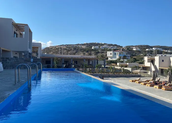 Helios Beach Hotel & Bungalows