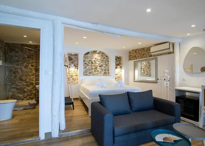 Pontikonisi Hotel & Suites-Adults Only Perama 