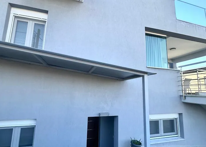 Clio Luxury Apartments