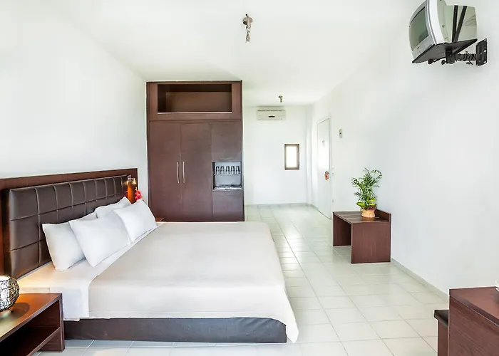 Xenios Dolphin Beach Hotel Possidi