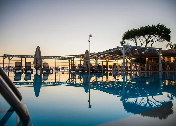 Mesogeios Hotel Marathopoli