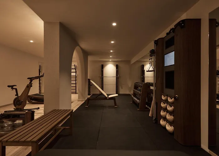 Uzenie All Suites Boutique Resort (Adults Only) Adelianos Kampos