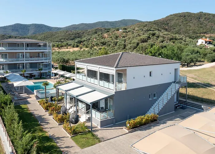 Astra Luxury Suites