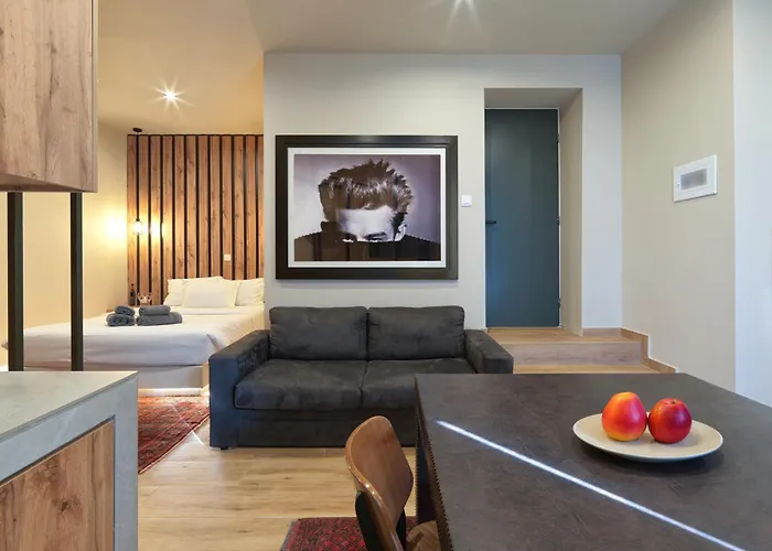 Luxury Studios & Cozy Apartments By White Hills
